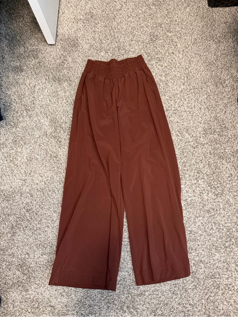 Vuori Villa wideleg pant - short small burnt Siena - Picture 2 of 9